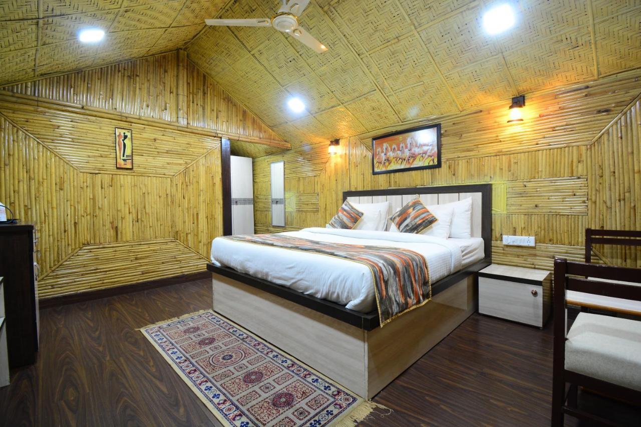 ג'איפור Hotel Bamboo Castle מראה חיצוני תמונה