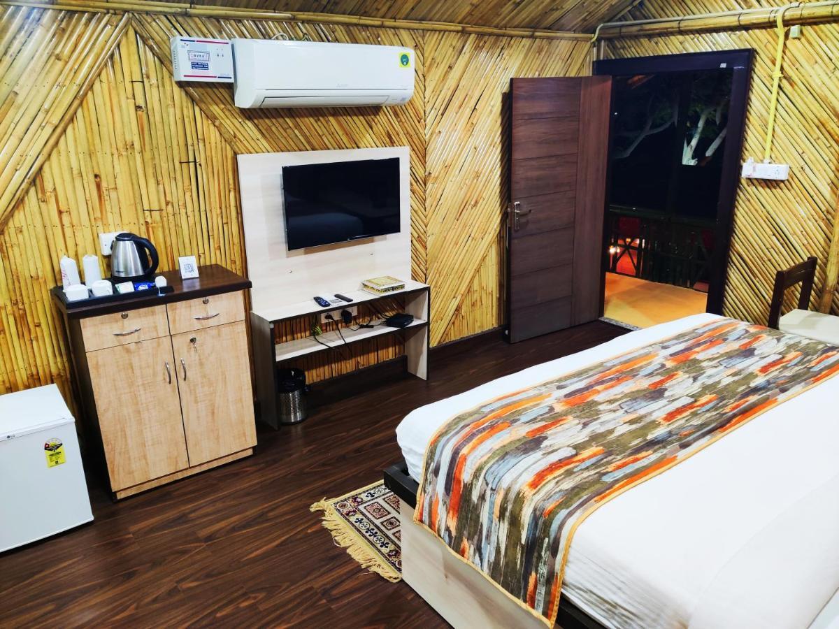 ג'איפור Hotel Bamboo Castle מראה חיצוני תמונה